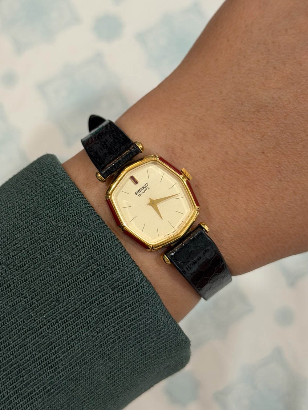 Vintage 1981 Seiko Quartz 2320-675A Women’s Watch - Picture 10 of 10